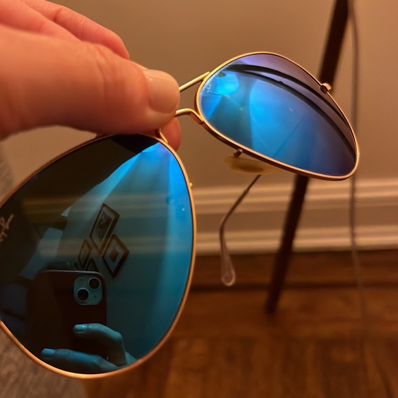 Ray Ban Aviators - Picture 4 of 5